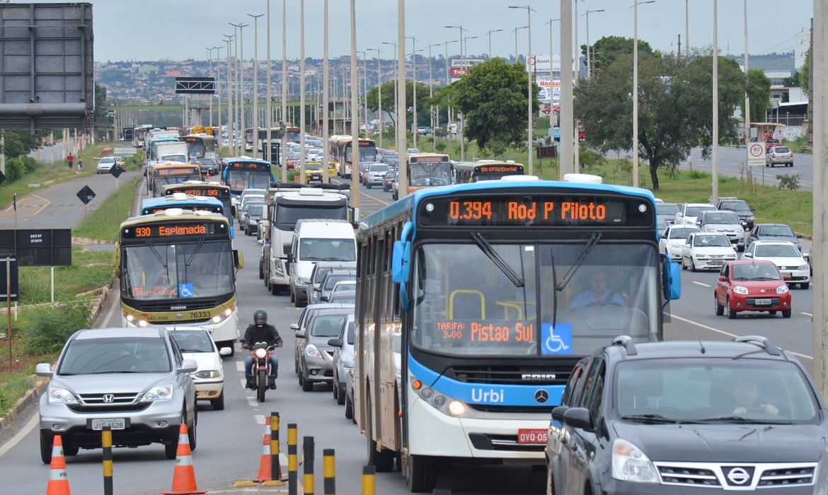 Motoristas que não cometerem infrações de trânsito por 12 meses poderão ter benefícios