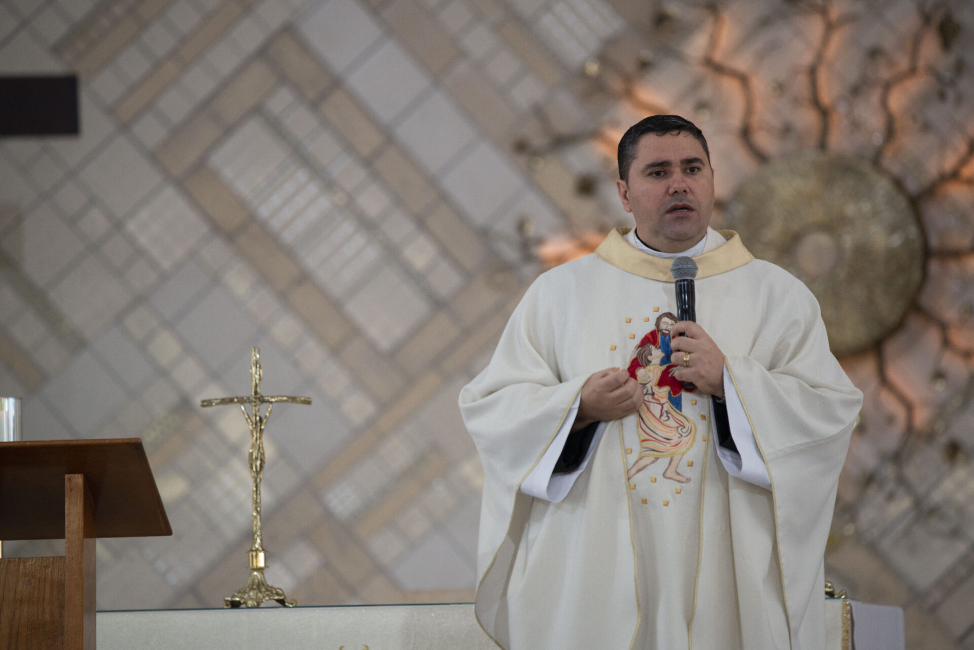Padre Leandro Couto, da Canção Nova, morre aos 41 anos