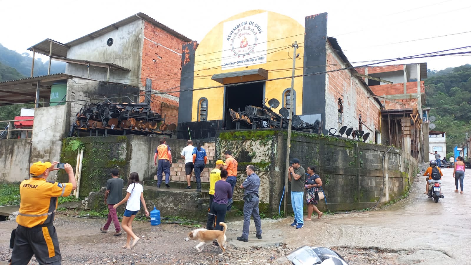 Inconformado com a morte do filho em acidente, homem coloca fogo em igreja de São Sebastião