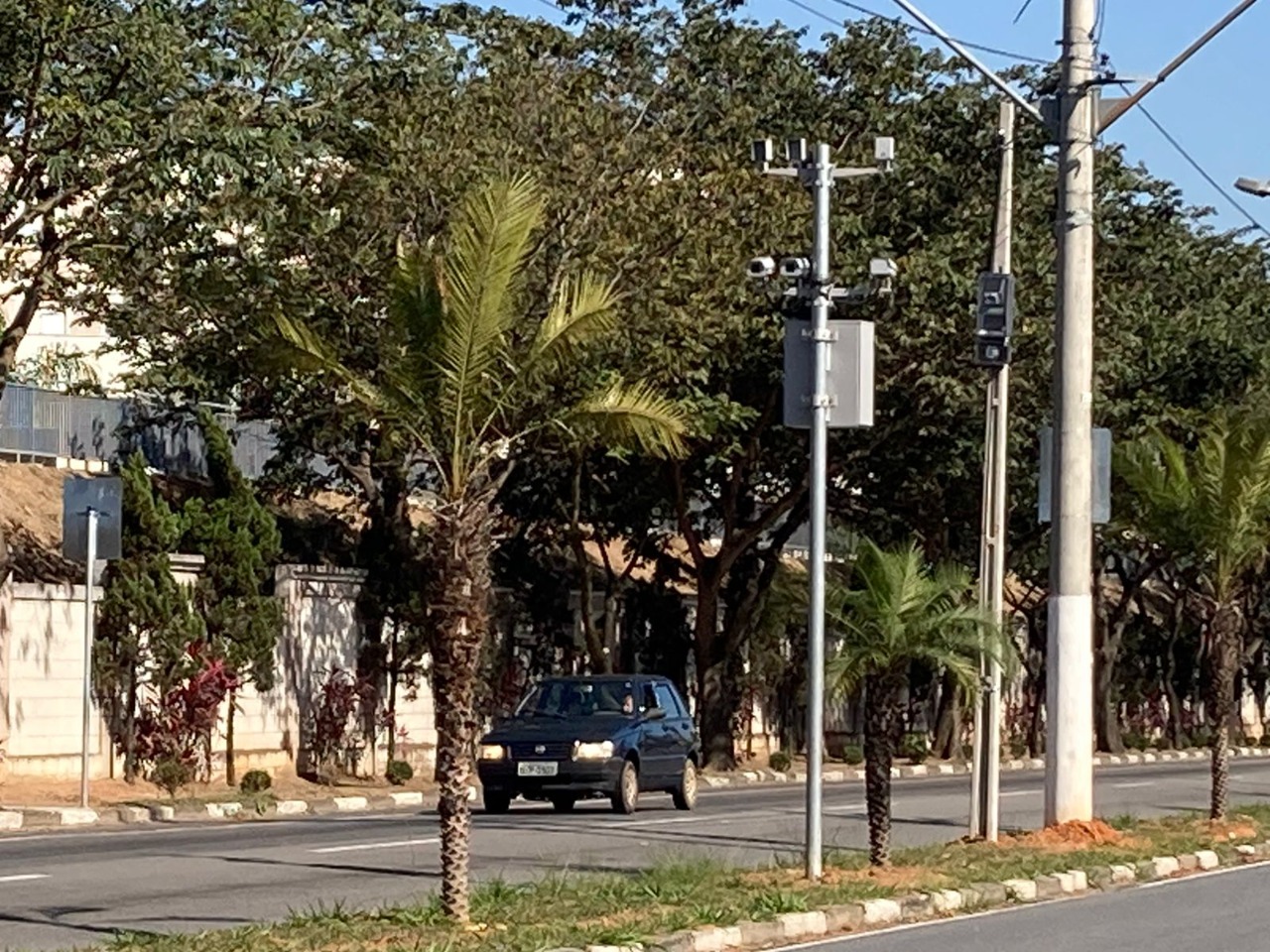 Ruas e Avenidas de Pindamonhangaba terão mais oito radares fixos