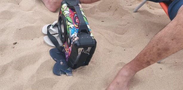 Prefeitura de Caraguatatuba quer multa de R$ 2 mil para caixas de som nas praias