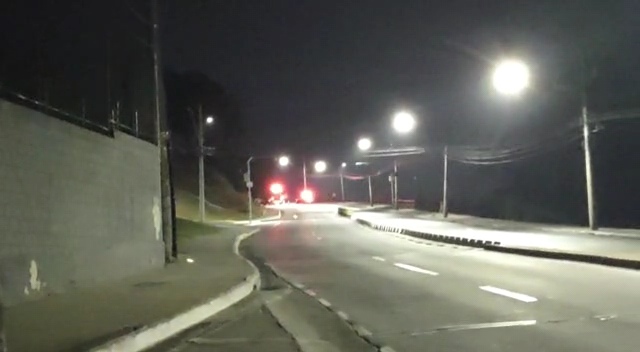 Colisão frontal em São José dos Campos