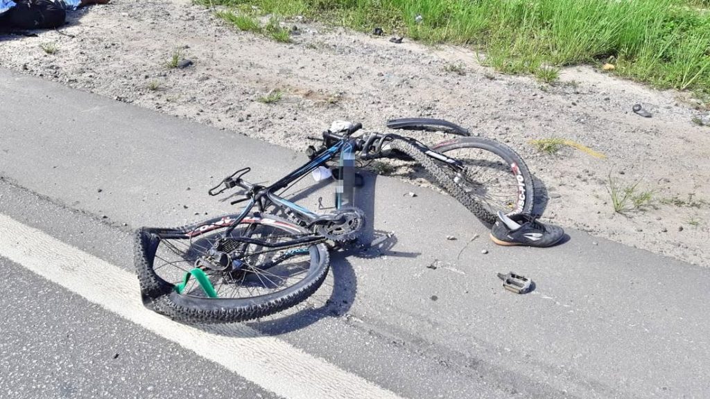 Ciclista é atropelado por caminhão em Lorena. Adolescente, de 16 anos, não resiste aos ferimentos e morre 1 Ciclista é atropelado por caminhão em Lorena. Adolescente, de 16 anos, não resiste aos ferimentos e morre