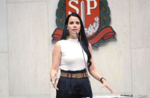 leticia aguiar é reeleita deputada estadual