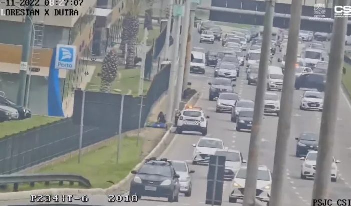 Dois homens são presos após perseguição policial no anel viário em São José dos Campos