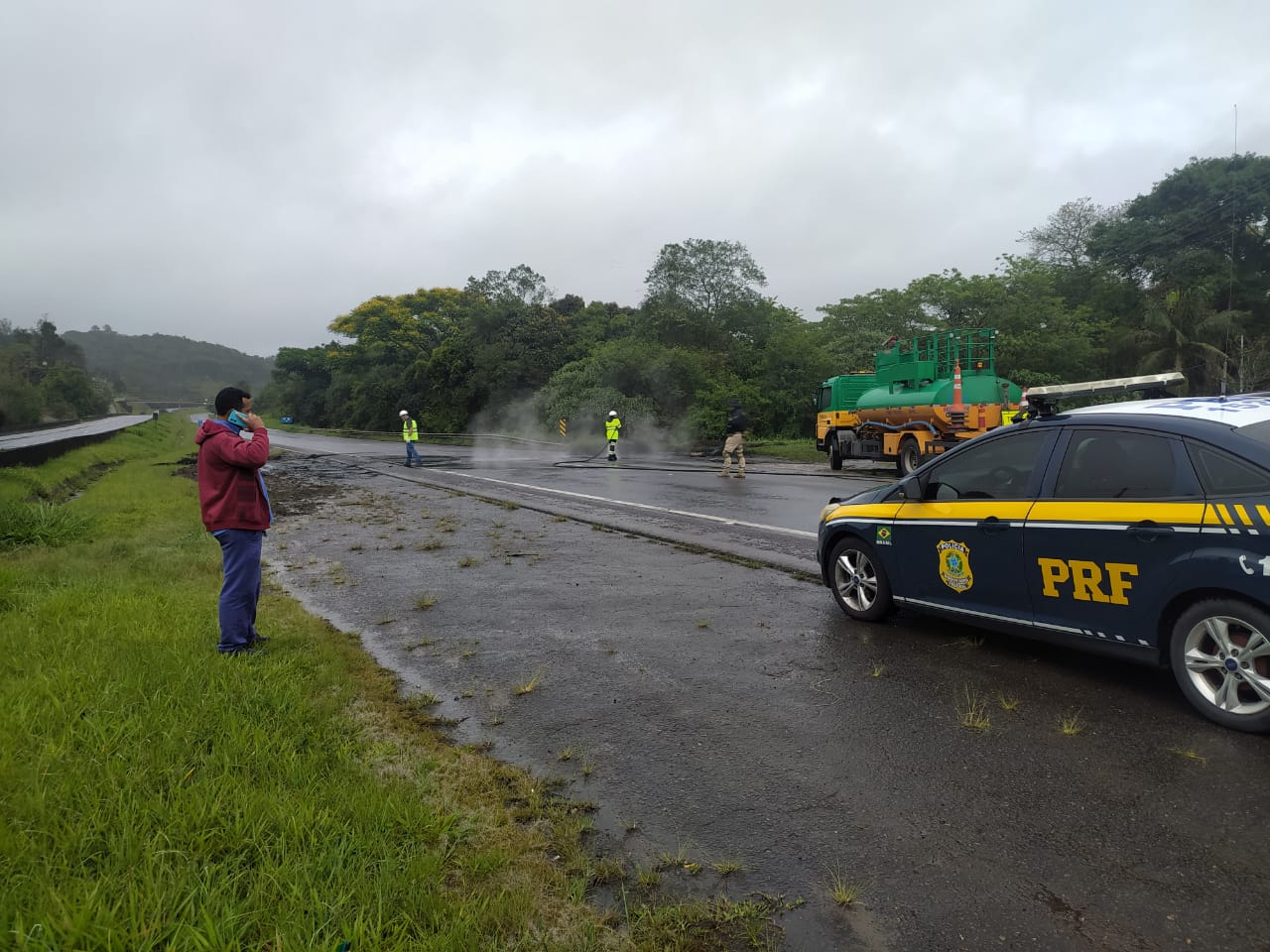 PRF diz que vai cumprir a decisão da Justiça e liberar vias no estado de São Paulo