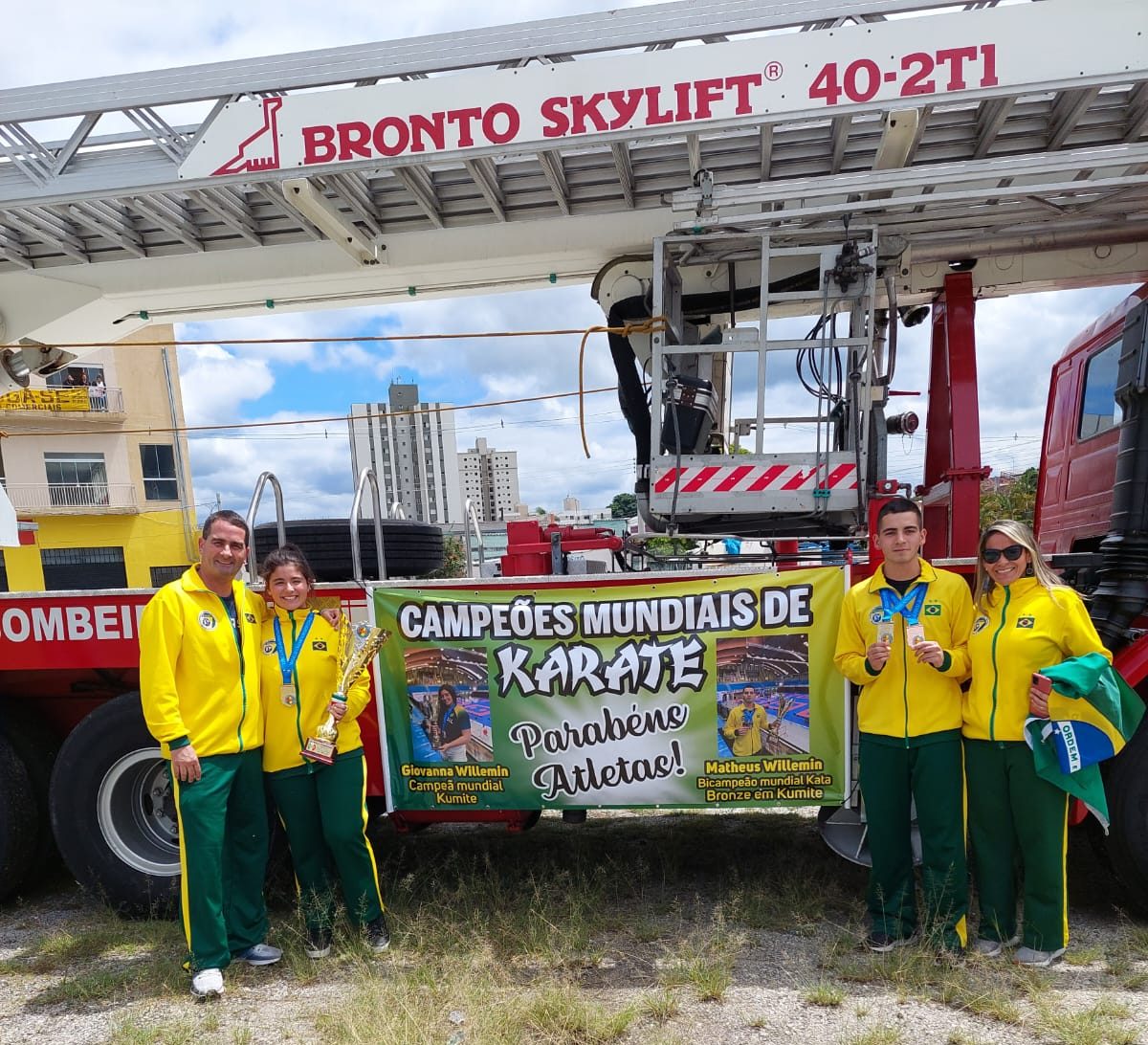 Campeões mundiais de karatê são homenageados em Caçapava