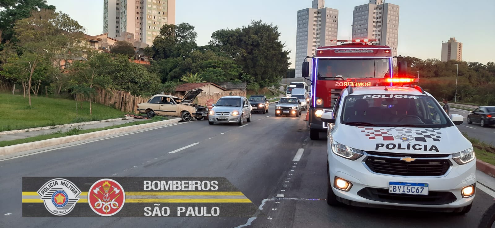 Acidente deixa uma vítima gravemente ferida e outras três leves em São José dos Campos