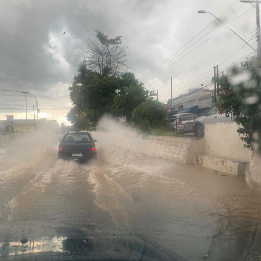 Tempestade atinge Taubaté na tarde desta quarta-feira (18)