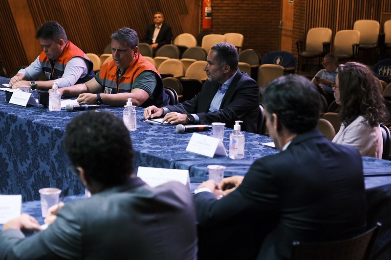 Governo de SP promete sirenes onde há risco de enchente e desabamento no Litoral Norte e novos radares meteorológicos