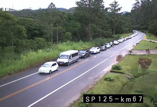 Homem fica gravemente em acidente com moto na rodovia Oswaldo Cruz