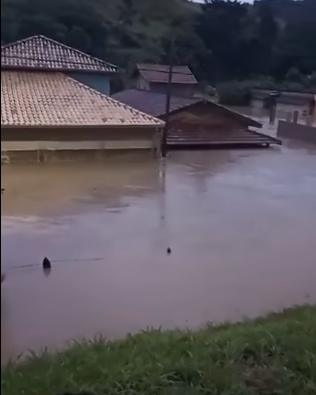 São Luiz do Paraitinga em alerta pela enchente no distrito de Catuçaba. Defesa Civil recebe doações