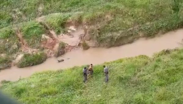Vídeo: Veja momento em que criminoso é preso pela PM, depois de causar morte em acidente de carro em Caçapava