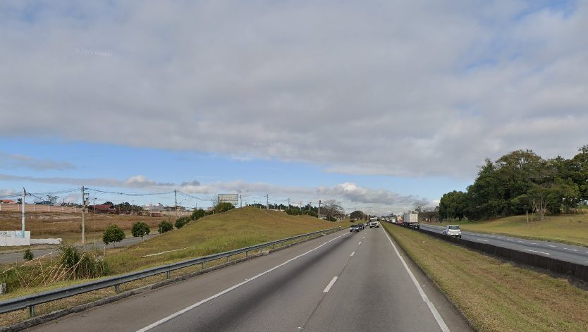 Motociclista fica gravemente ferido em acidente na Via Dutra em Caçapava