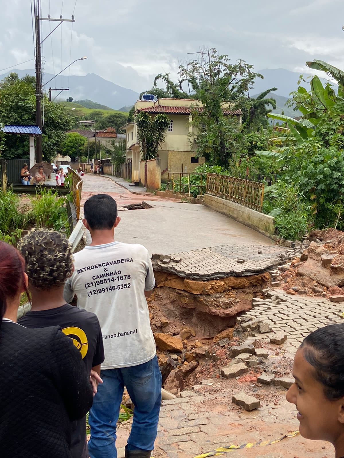 Temporal volta a alagar ruas de Bananal