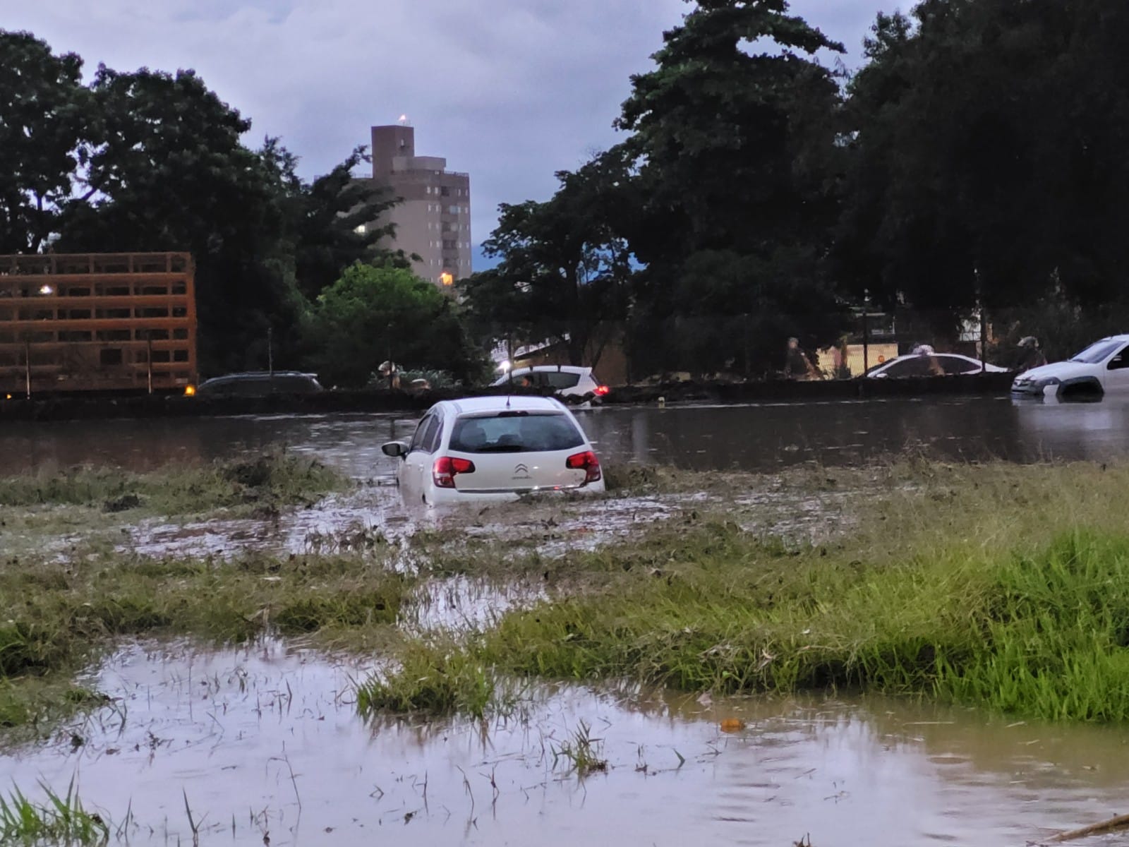 Taubaté em alerta máximo devido às chuvas desta quinta-feira