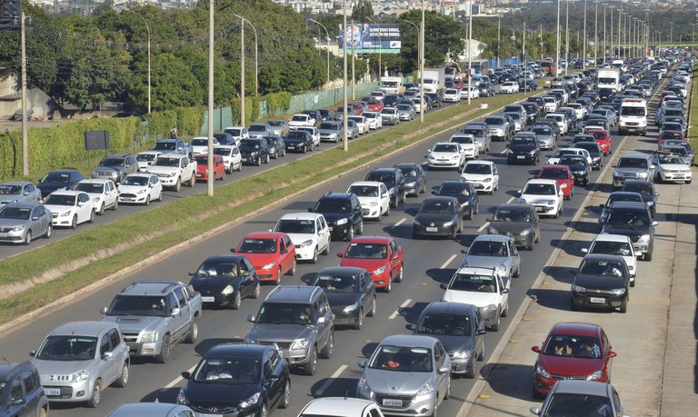 Motoristas podem ter até 40% nas multas de trânsito aplicadas pelo Detran SP. Saiba como aderir