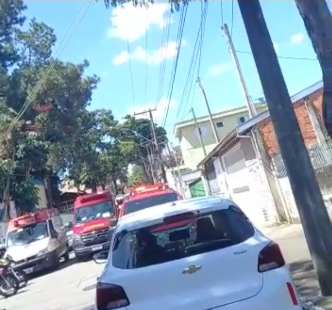 Dezenas de alunos apresentam mal súbito em escola estadual de São José dos Campos por causa de gás lacrimogêneo