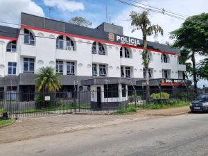 Polícia faz operação e descobre planos de adolescente para matar alunos em escola de São José dos Campos