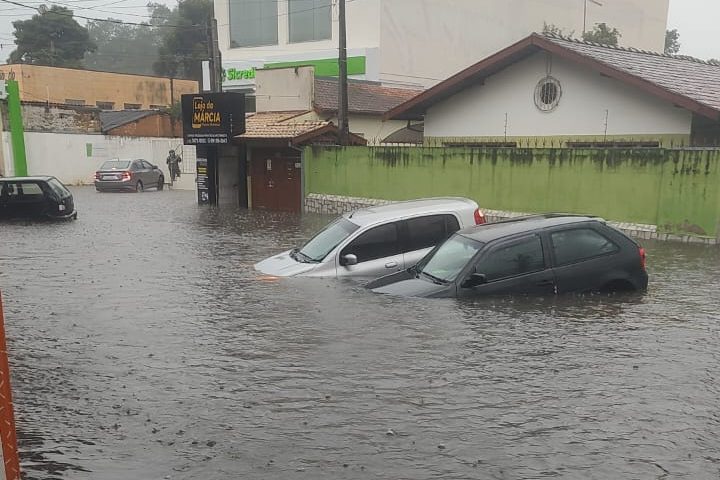 Feriado de Páscoa pode ter chuva forte e contínua no Vale do Paraíba e Litoral Norte alerta Defesa Civil