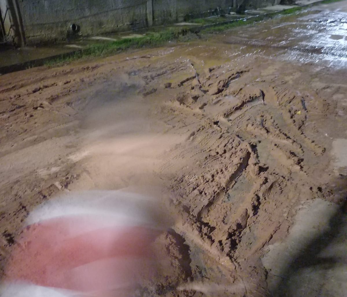 VÍDEO: Prefeitura não cuida da infraestrutura e revolta moradores de bairro em São José dos Campos