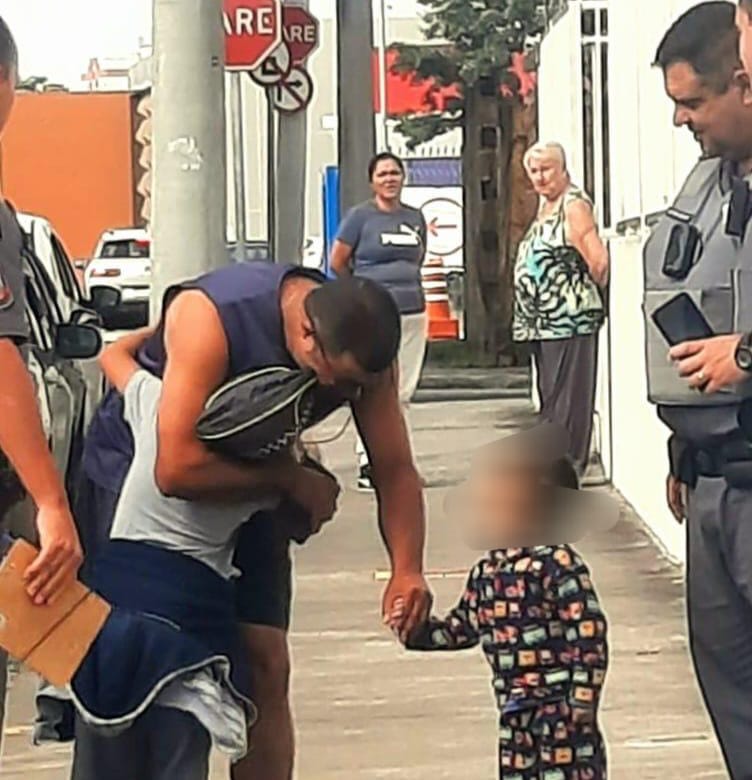Garoto, de 07 anos, foge de casa em busca de aventura em São José dos Campos e é encontrado pela PM