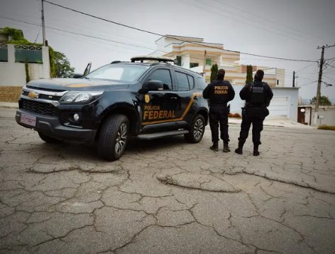 Polícia Federal faz operação contra o tráfico de drogas e comércio ilegal de armas de fogo em Guaratinguetá