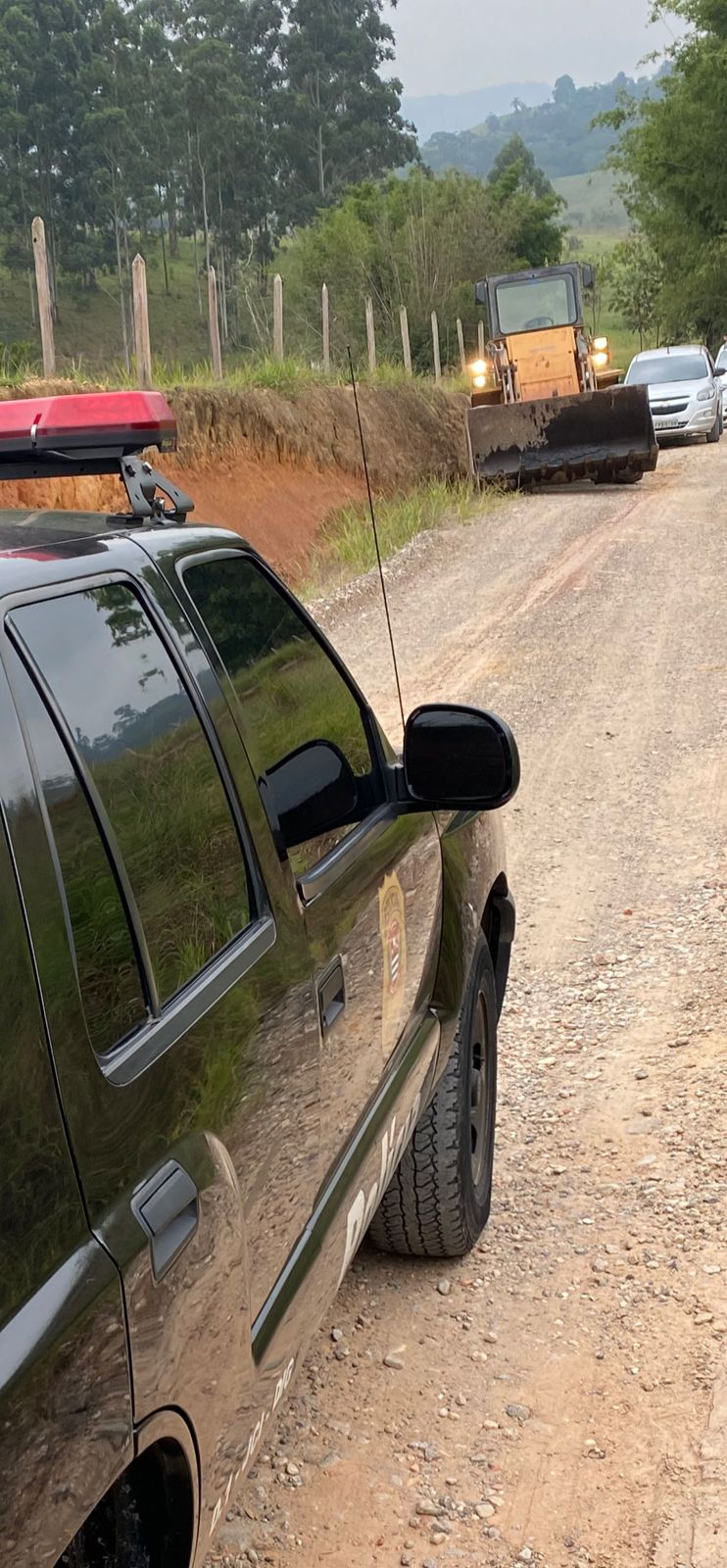Polícia Civil de Jacareí recupera trator, de R$ 250 mil, roubado horas antes em Caçapava