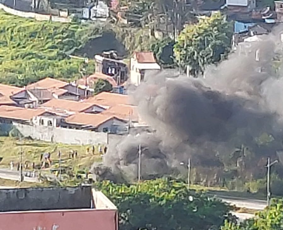 Novo protesto interdita avenida Mario Covas, em São José dos Campos, por mais de uma hora