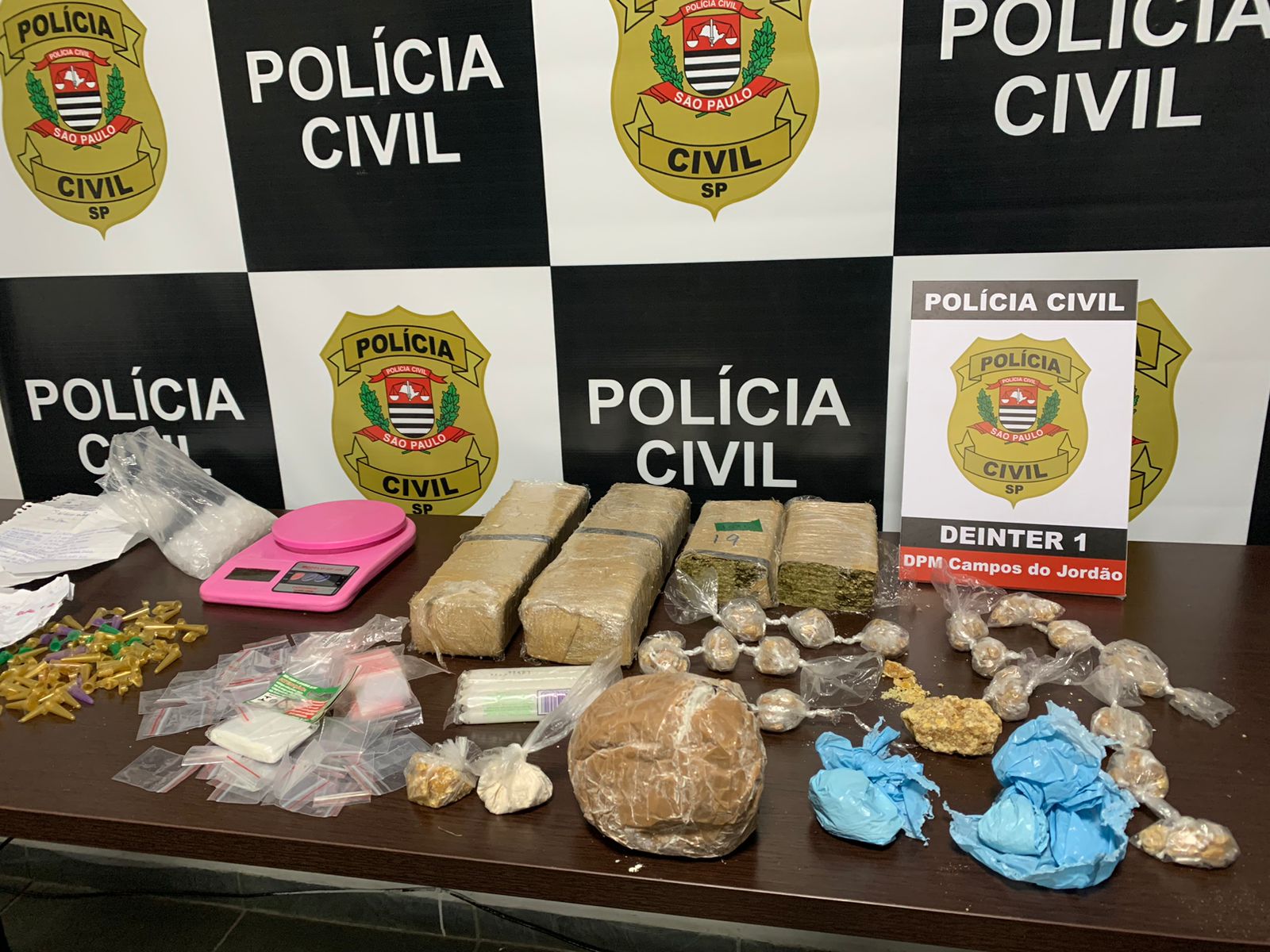 Polícia Civil prende suspeito de abastecer pontos de venda de drogas em Campos do Jordão