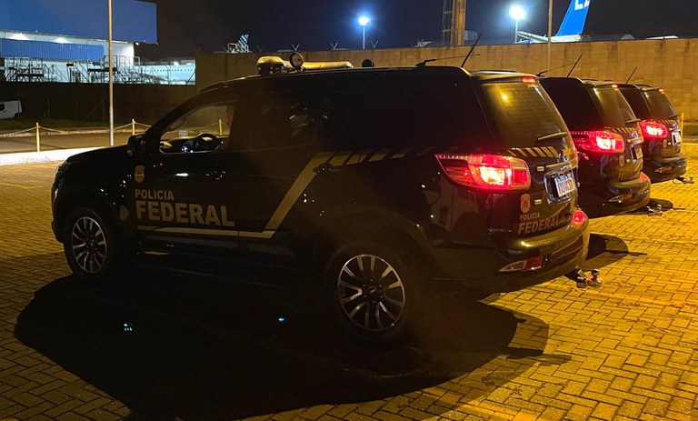 PF faz operação contra milícia privada e integrada por agentes públicos em São José dos Campos