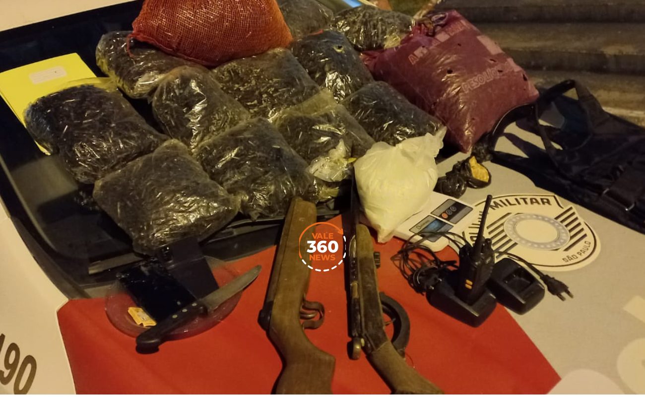 PM de Caçapava apreende arma, cocaína, 10 mil pinos vazios e outros objetos oriundo do crime