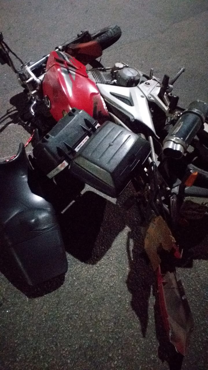 Motociclista bate em poste e morre em Avenida de São José dos Campos