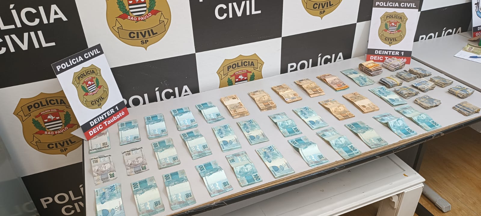 Polícia apreende R$ 36 mil em dinheiro em operação em Taubaté