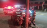 Carro bate em poste em São José dos Campos e mulher morre
