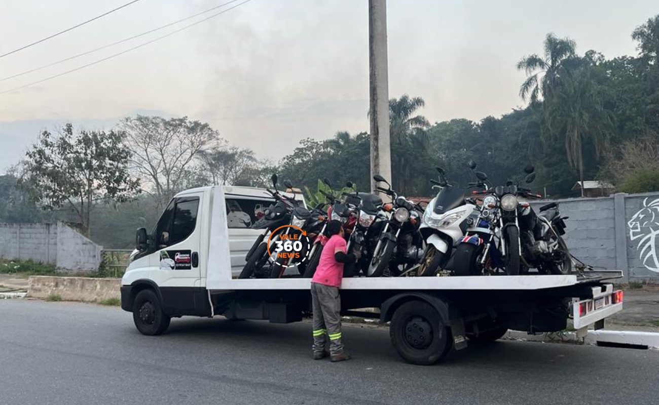 Operação da PM apreende 50 veículos, sendo 34 motos, irregulares em via de Taubaté