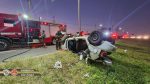Acidente entre carros deixa mulher presa nas ferragens em avenida movimentada de São José dos Campos