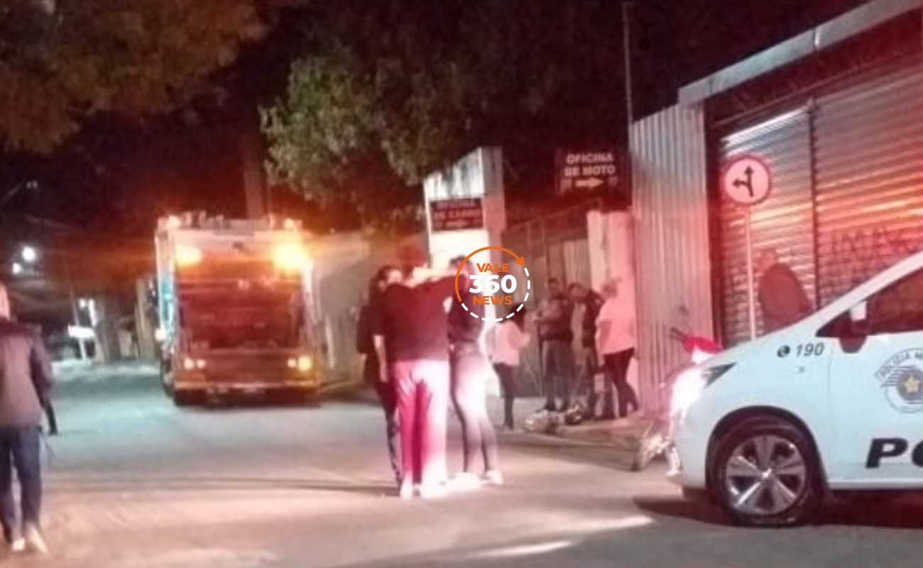 Motociclista atropela coletor de lixo em Taubaté e morre atropelada por caminhão