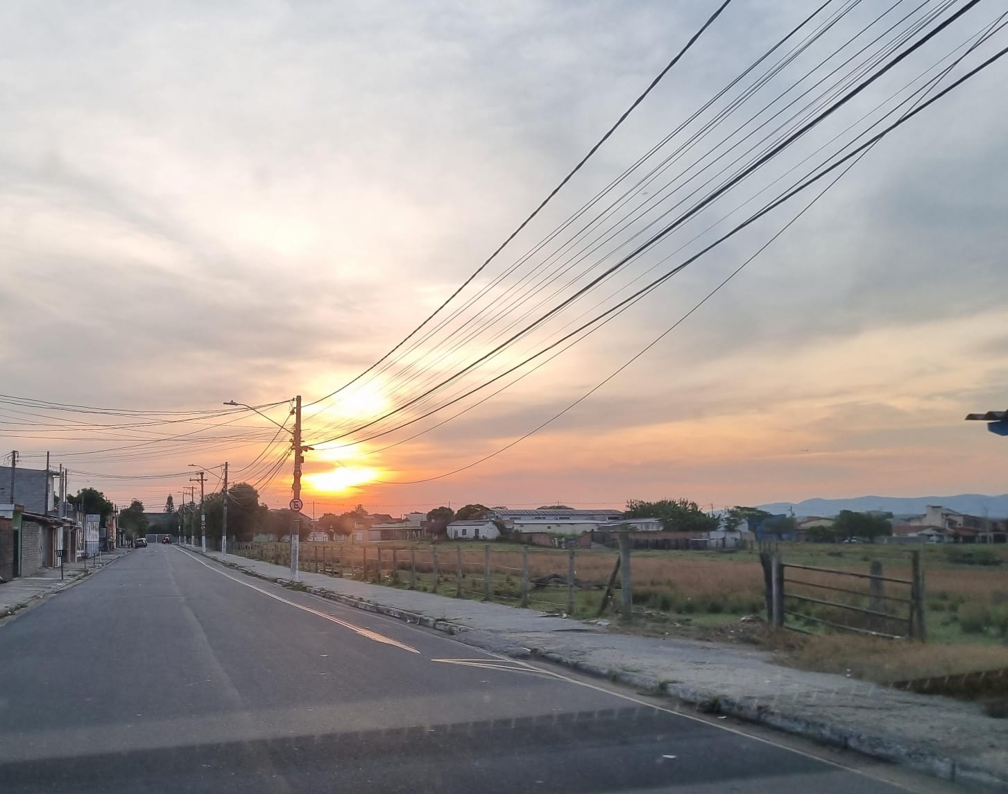 Calorão tem recorde de temperaturas oficiais no Vale do Paraíba em 2023