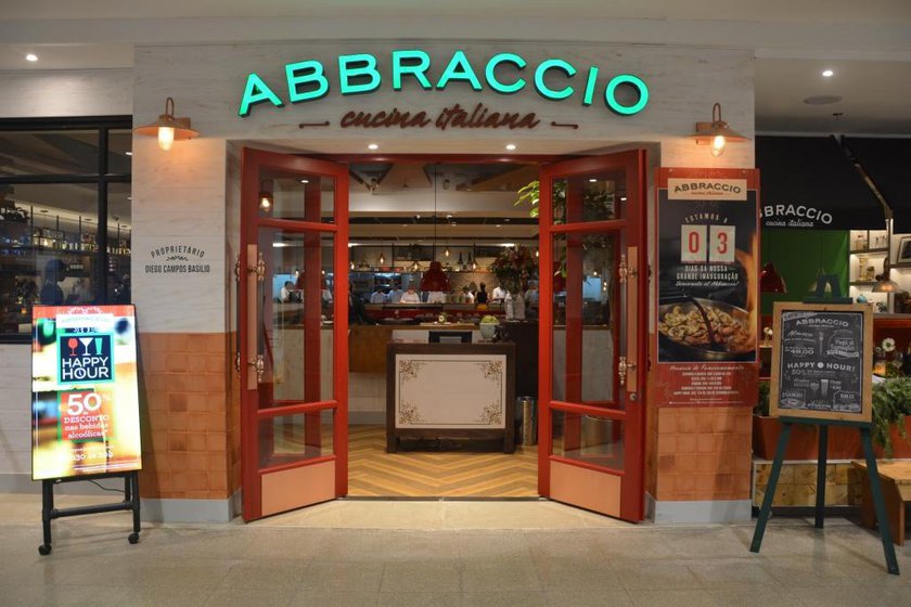 Restaurante abre 80 vagas de emprego em São José dos Campos