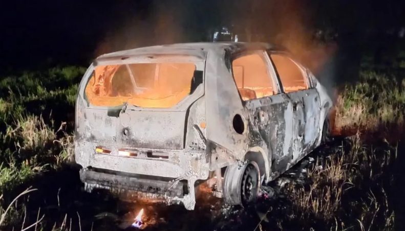 Homem é encontrado carbonizado dentro de carro em Pinda