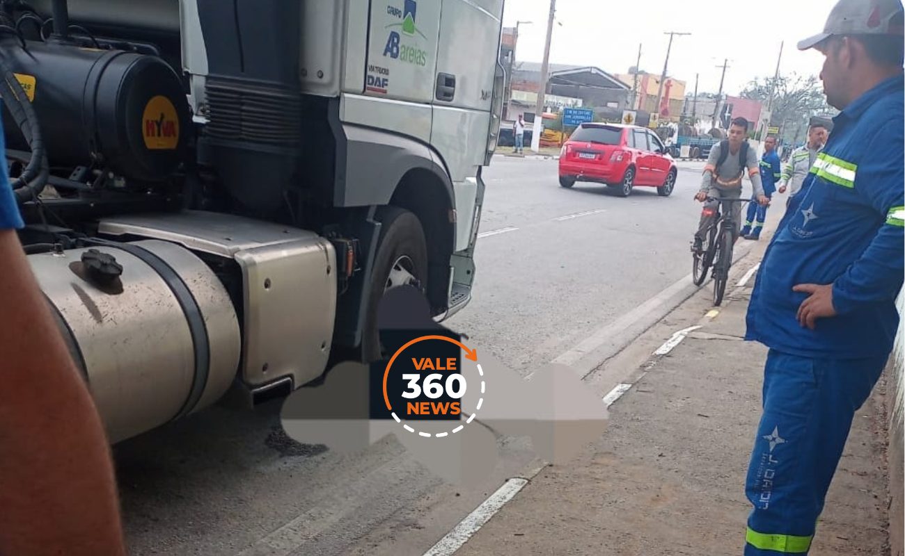 Ciclista é atropelada por caminhão em Pinda