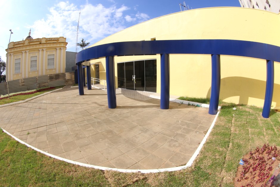 Mães de crianças autistas fazem manifestação contra descaso da prefeitura de São José dos Campos nas viagens oferecidas para terapia