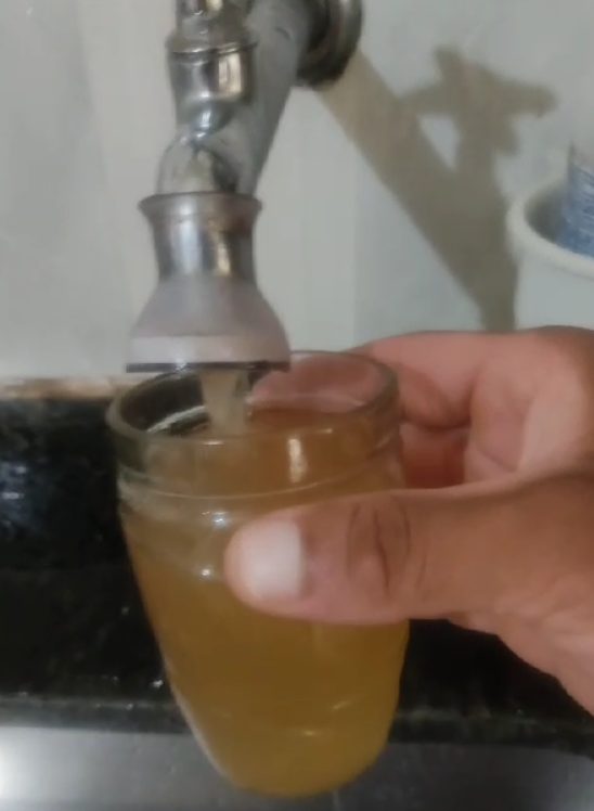 água com gosto e cheiro de cloro em São José