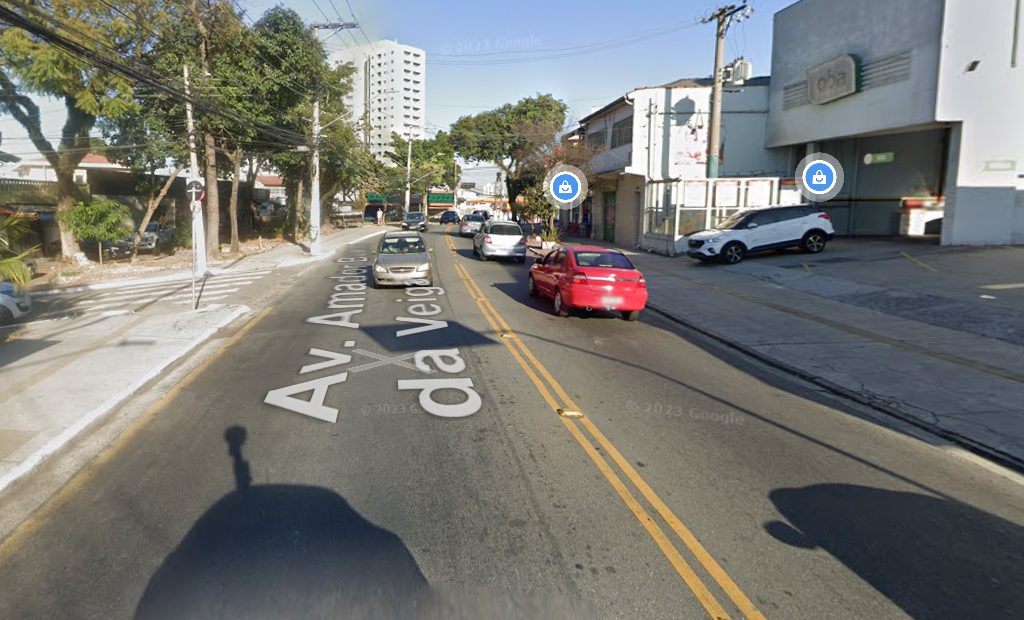 Jovem é baleado em frente a bar em Taubaté