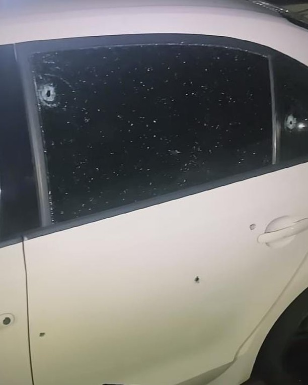 Morre jovem baleada em carro em semáforo em São José dos Campos