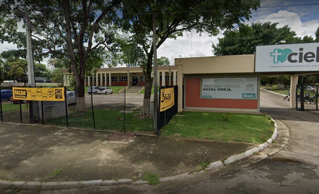 Bazar de igreja em Caçapava tem mais de 6 mil peças a preços extremamente acessíveis