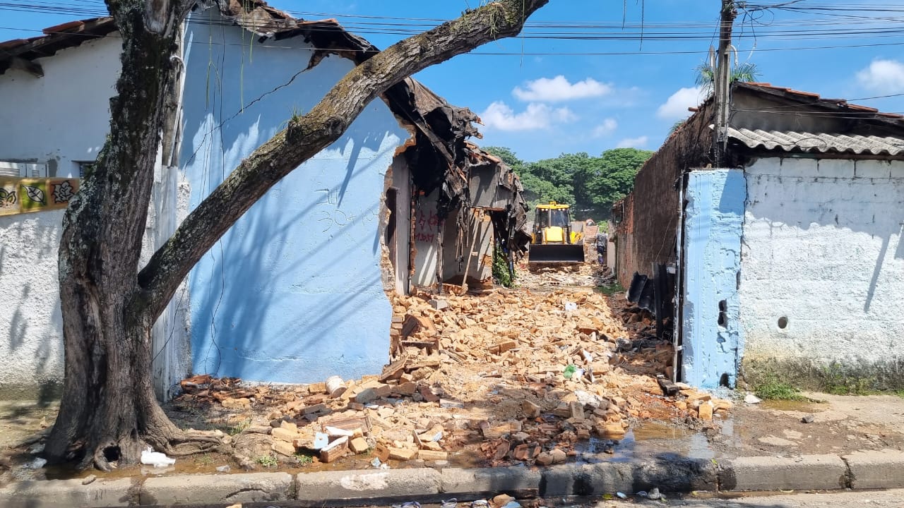 Demolições da Prefeitura de São José dos Campos seguem nas áreas periféricas da cidade