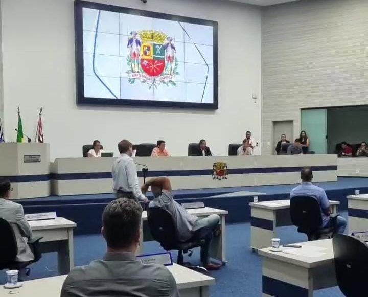 Confusão entre vereadores marca votação do parcelamento das dívidas do Instituto de Previdência em São José dos Campos
