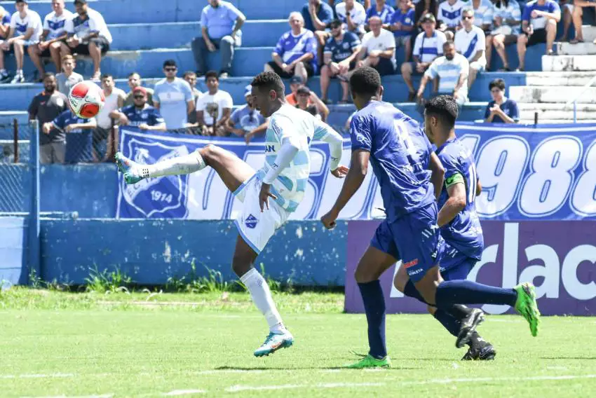 Taubaté venceu o Monte Azul
